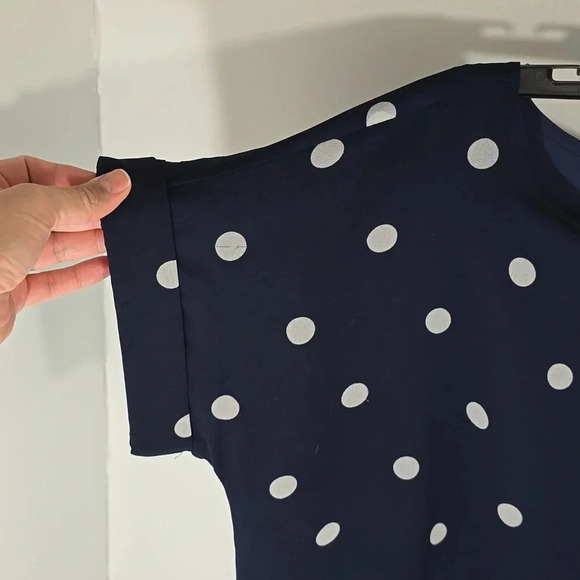 {Banana Republic} Women's Navy Blue White Polka Dot Blouse - Size Medium - Picture 4 of 11